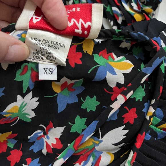 VTG Assorti Susan Freis Dress XS Black V-Neck Ruffle Floral Midi Smocked Blouson - Picture 12 of 12